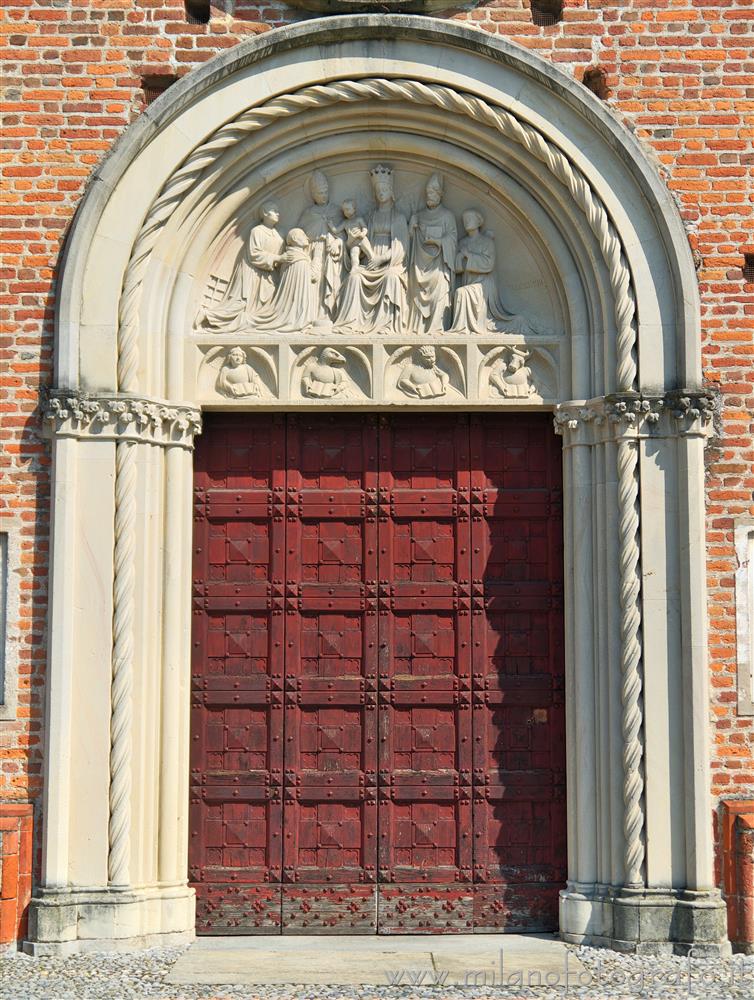 Castiglione Olona (Varese) - Portale della Chiesa Collegiata dei Santi Stefano e Lorenzo